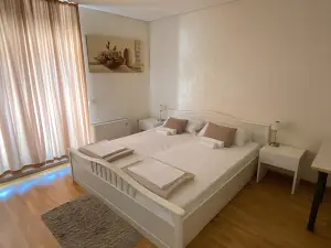 B&B Alex18