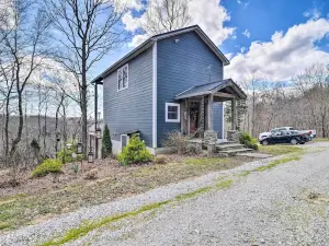 Lakefront Lewisburg Vacation Rental w/ Deck!