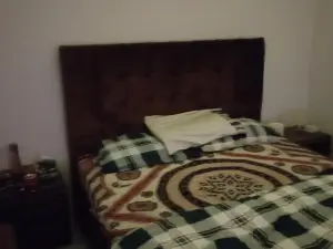 Fully Furnished, Modern & Private 1 Bedroom Aprtt