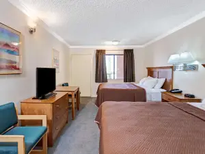 Travelodge by Wyndham Pasadena Central