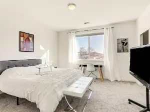 4 Mi to Dtwn: Family-friendly Townhome in Reno