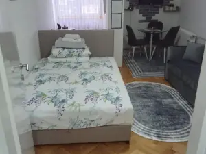 Charming Studio Apartment in Novi Pazar With City & Mountain Views