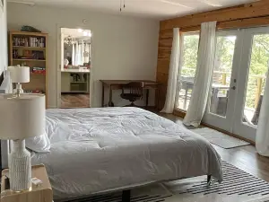 Large lake Hudson home with spectacular lake views, only 45 minutes from Tulsa