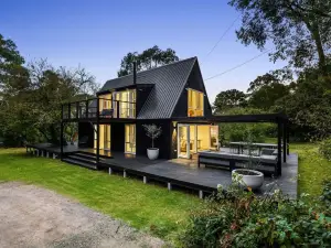 The Coast & Country Cottage