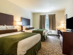 Cobblestone Hotel & Suites - Hutchinson
