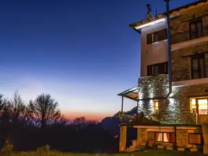Tasia Mountain Hotel