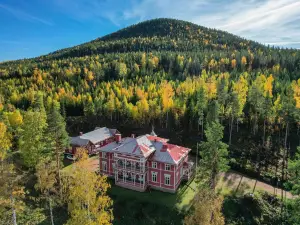 Hammarstrands Camping, Stugby Och Fiske