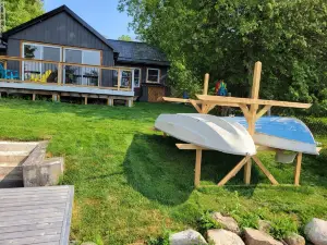 Fully renovated luxury waterfront cottage