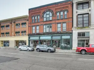 < 1 Mi to Wittenberg: Eclectic Loft w/ Parking!