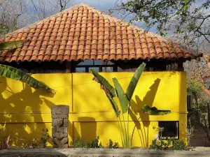 San Simian Lodge