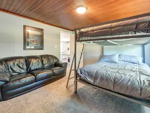 สถานที่พัก Chippewa Falls บนทะเลสาป Wissota พร้อม 2 ระเบียง!