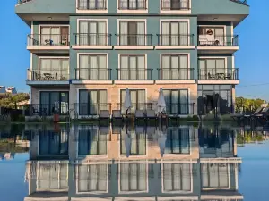 GRAPE HOTEL