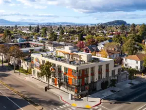 Aiden by Best Western @ Berkeley