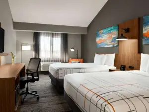 La Quinta Inn & Suites by Wyndham Salem or