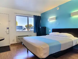 Motel 6 Carlsbad, NM