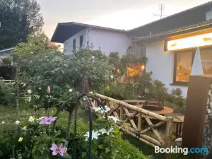 Zu Jeddelohs Bungalows & Apartments -Adult Friendly