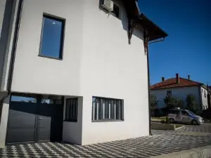 Prenociste Adria