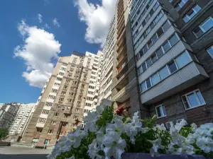 Hello Apartment on Kolomyazhskiy 26