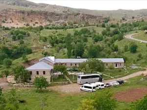 Nemrut Kervansaray Hotel