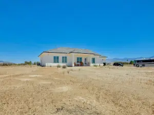 Serene Pahrump Cottage w/ Mountain Views!