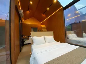 Alazka Cabin