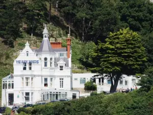 Headlands Hotel