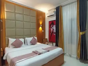AJ's Hotel & Suites