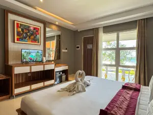 Queen of the South Resort