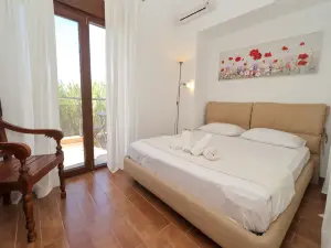 Stylish Maisonette with 3 Bedrooms in Vourvourou, Greece