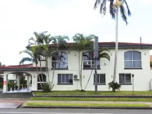 Tropic Coast Motel