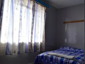 Tickles Hotel