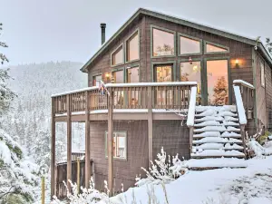 Cozy Bailey Cabin w/ Sweeping Mountain Views!