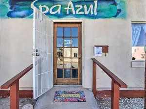 'Casa Azul' - Walk to Hot Springs & Downtown!