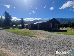 Sherwood Ranch Cottages - 403 Woodbank Road