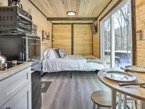 Tiny Home w/ Hot Tub by Mohican State Park!