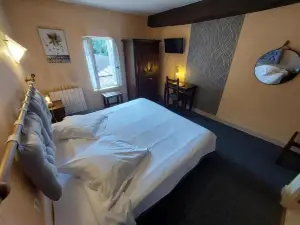 Logis Hotels - la Table d'Antan - Hôtel 2 étoiles et Restaurant