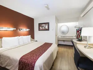 เรดรูฟอินน์ ดีทรอยต์ - วอร์เรน