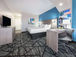 La Quinta Inn & Suites by Wyndham Alvarado