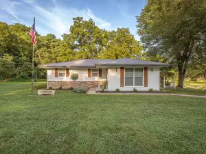 Full Vacation Home on The Farm in Swafford Valley