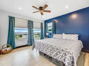 Wake Up To The Sunrise On Lake Placid