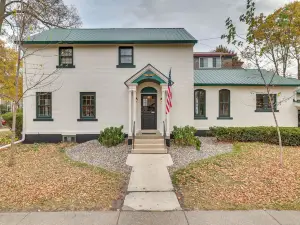 บ้านสวยงาม: 3 บล็อกถึงมหาวิทยาลัยรัฐวิโนนา