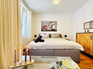 Comfortable Room Near Kaufpark Alterlaa