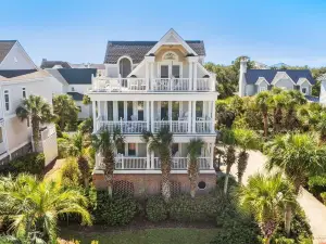 เดินถึงชายหาดได้ในโอเชียนพาร์คที่ตั้งสะดวก บ้าน 4 ห้องนอน โดย พีซ เวเคชั่นส์