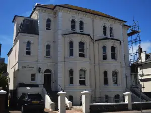 The Sheldon B&B - Free Private Parking