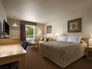 Super 8 by Wyndham Dawson Creek