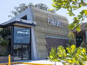 더 피허스트