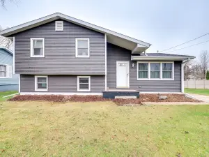 Clear Lake Vacation Home Rental - Pet Friendly!