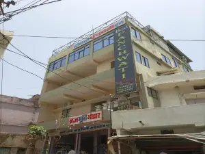 Panchvati Inn, Bhedaghat