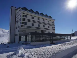 Zümrüt Palas Otel