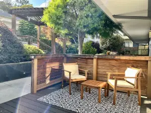 Peaceful Garden Escape in Convenient Location 1/1
